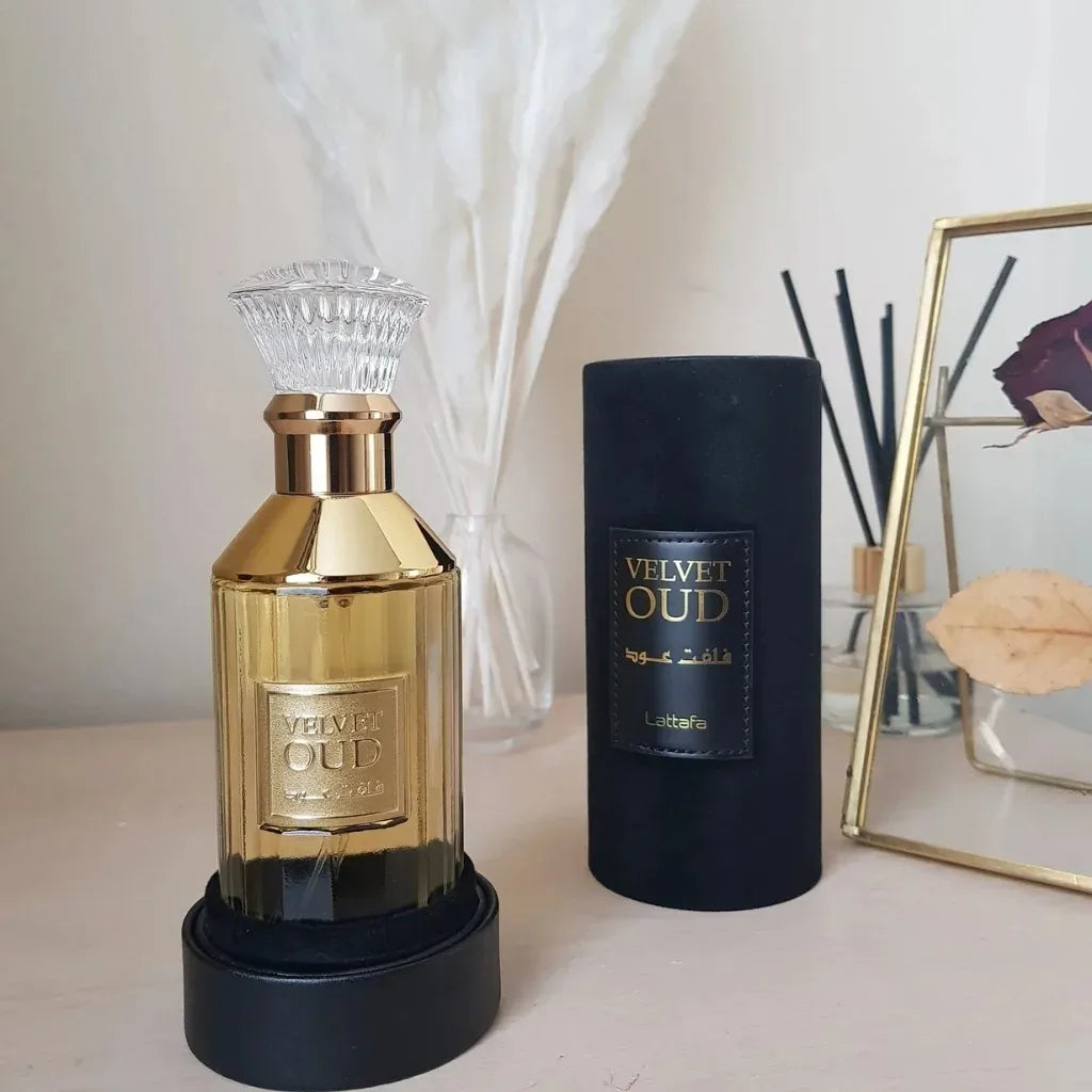 Velvet Oud Woody Amber Oud Notes Eau De Parfum 100ml Unisex Fragrance.
