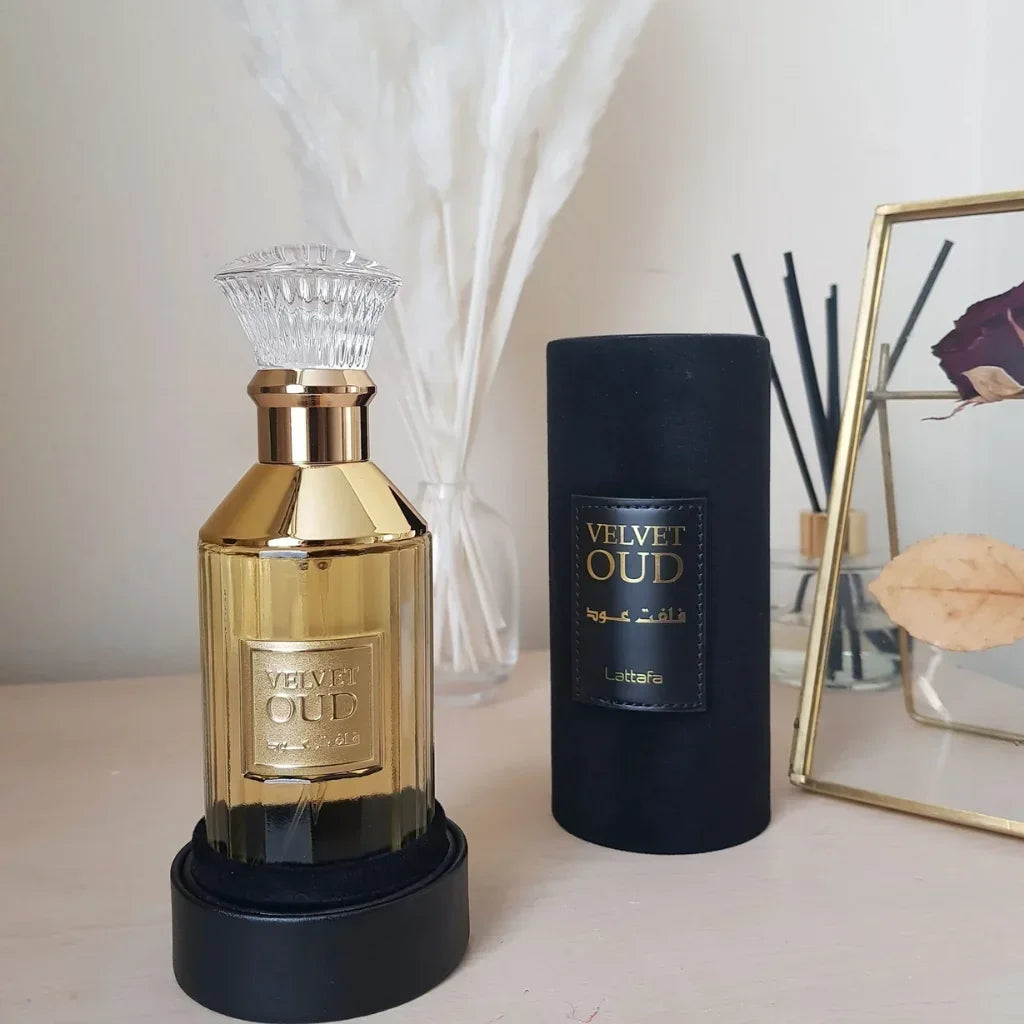 Velvet Oud Woody Amber Oud Notes Eau De Parfum 100ml Unisex Fragrance.